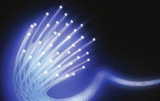 通信工程與計(jì)算機(jī)網(wǎng)絡(luò)工程 通往未來的數(shù)字橋梁，躋身理科最易就業(yè)十大熱門專業(yè)